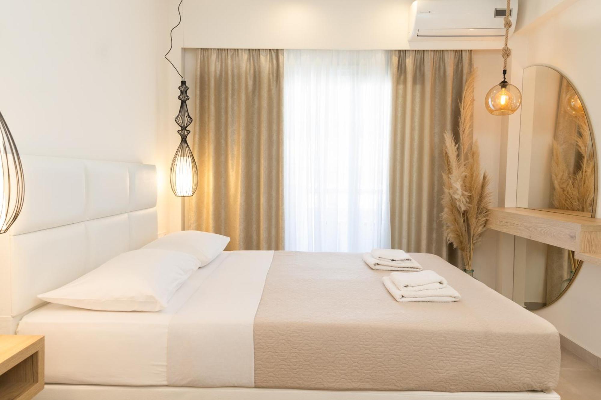 Mystery Suites And Apartments Neoi Poroi Exterior foto